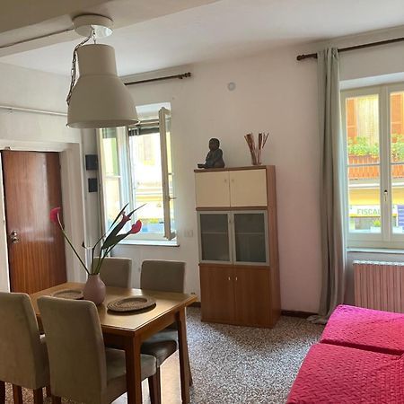 Bilocale Inzani Apartment Parma Bagian luar foto